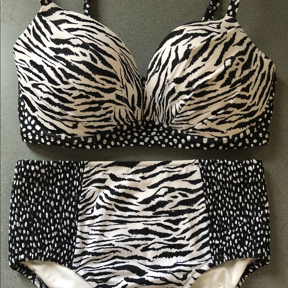 Victoria’s Secret High Waist bikini Set 34dd Sm
